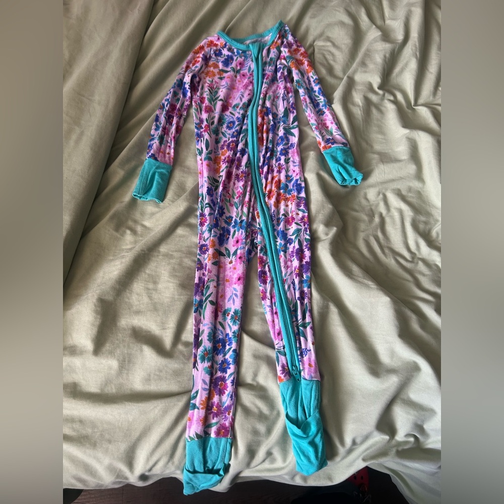 Little Sleepies Mult Color Flower Zippy
